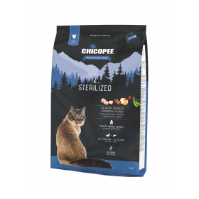 Суха храна за котки Chicopee Holistic Nature Line Sterilized - за котки с проблемно наднормено тегло и кастрирани котки 