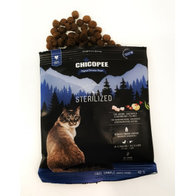 Суха храна за котки Chicopee Holistic Nature Line Sterilized - за котки с проблемно наднормено тегло и кастрирани котки 